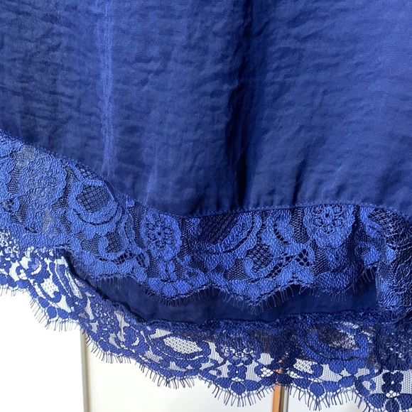 EUC Ana Navy Blue Lace Trim Tank Top, Large - Picture 5 of 7